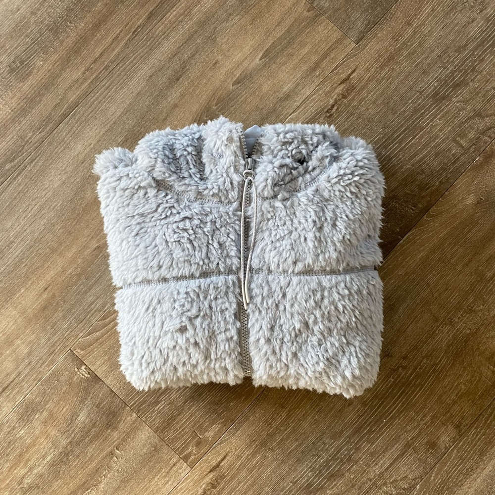 NEW UO BABY BLUE TEDDY